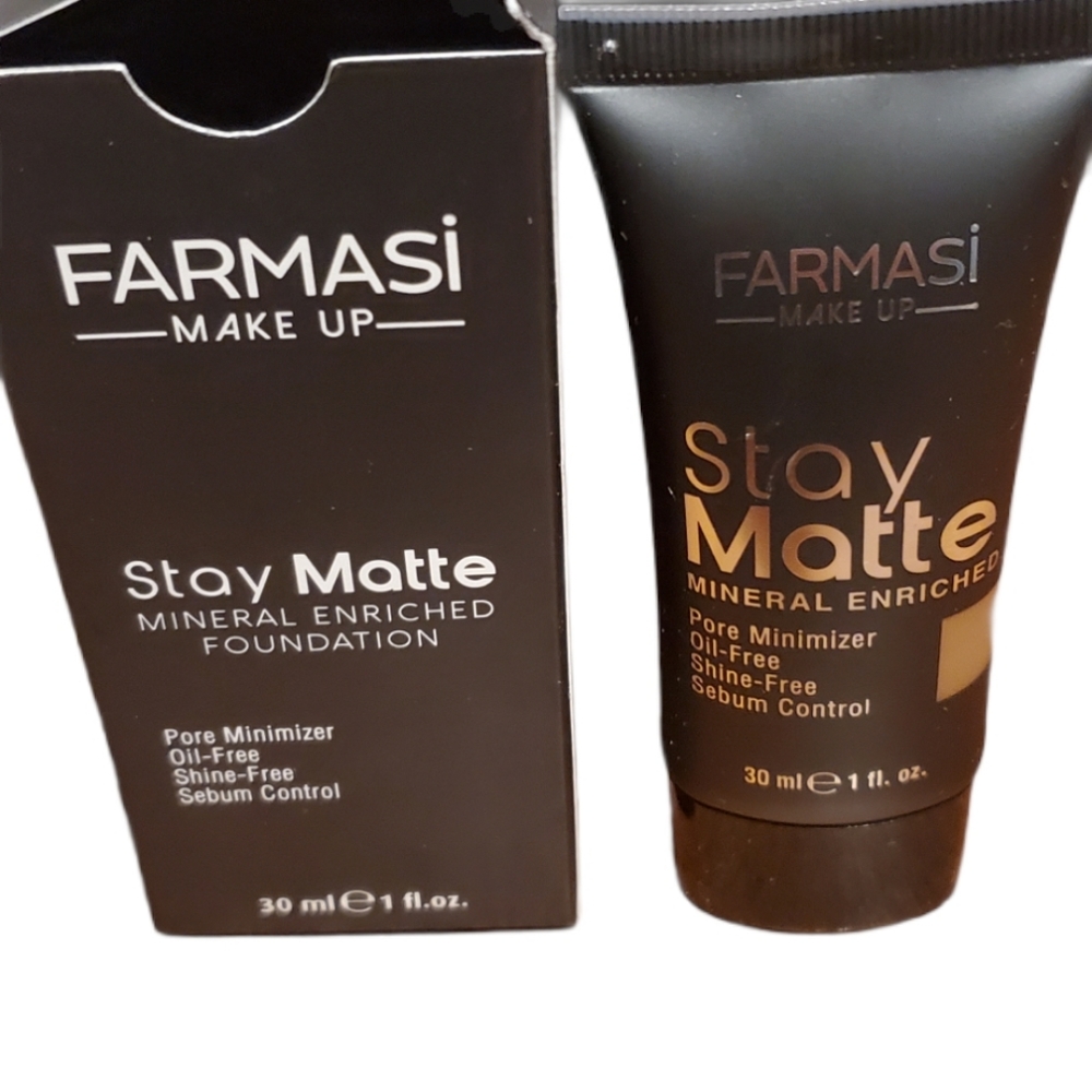 COPY - Matte foundation 104 shade